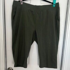 d& co. Active - Women's Green capris